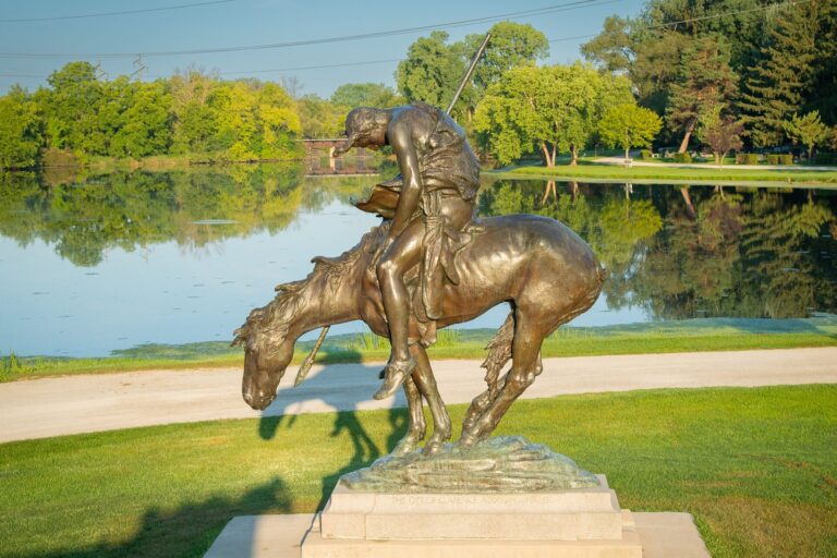 Statue